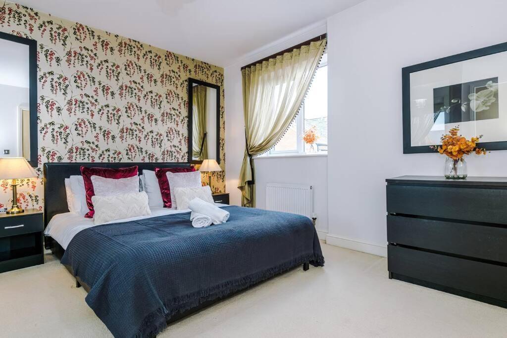 Stylish Townhouse Chester City Centre With Parking 外观 照片