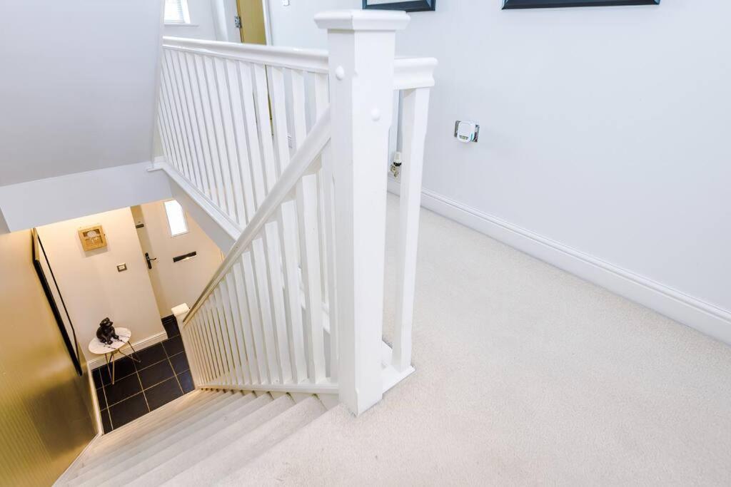 Stylish Townhouse Chester City Centre With Parking 外观 照片